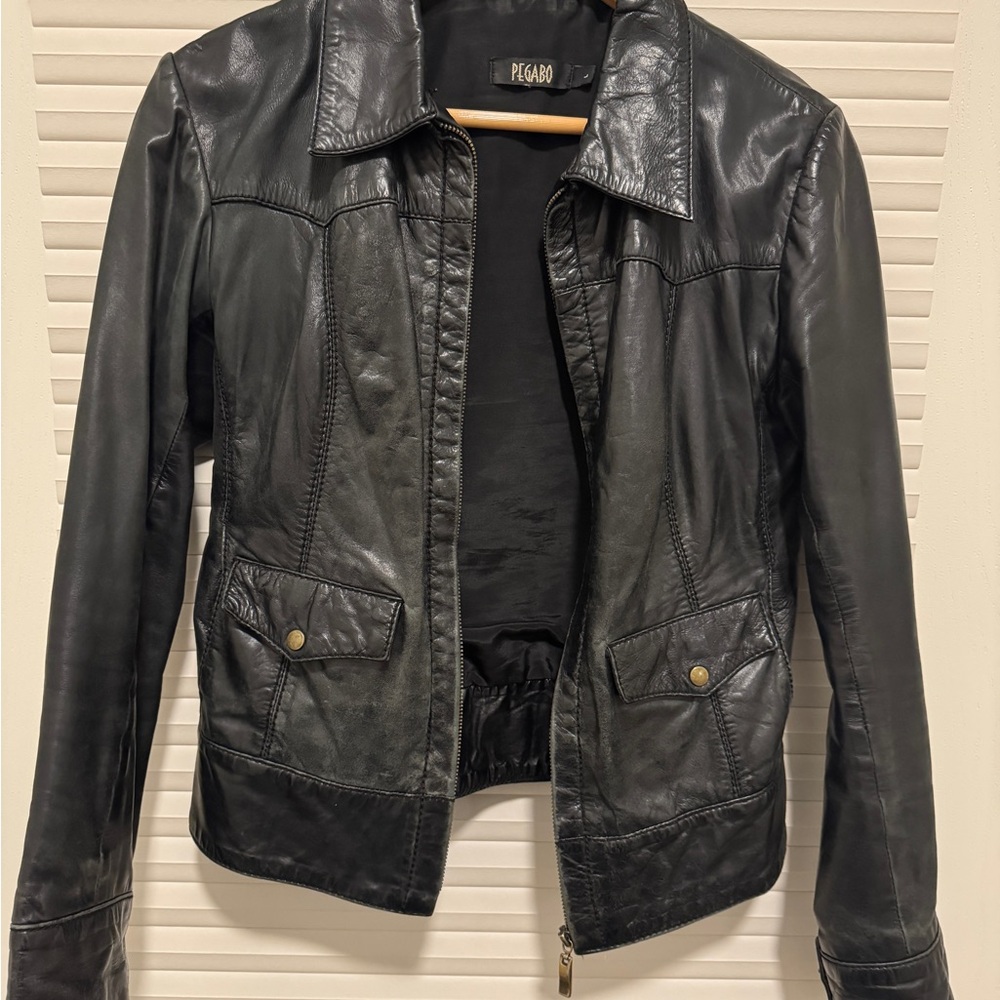 Pegabo Black Leather Jacket – Size Large (Fits Like Medium)